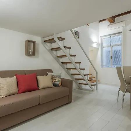 Bargello Apartment *
